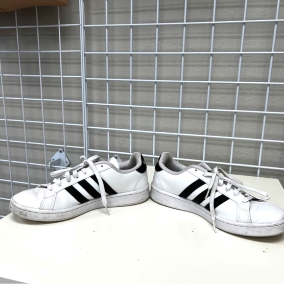 Adidas Grand Court Sneakers - Size 10 - Picture 3 of 9